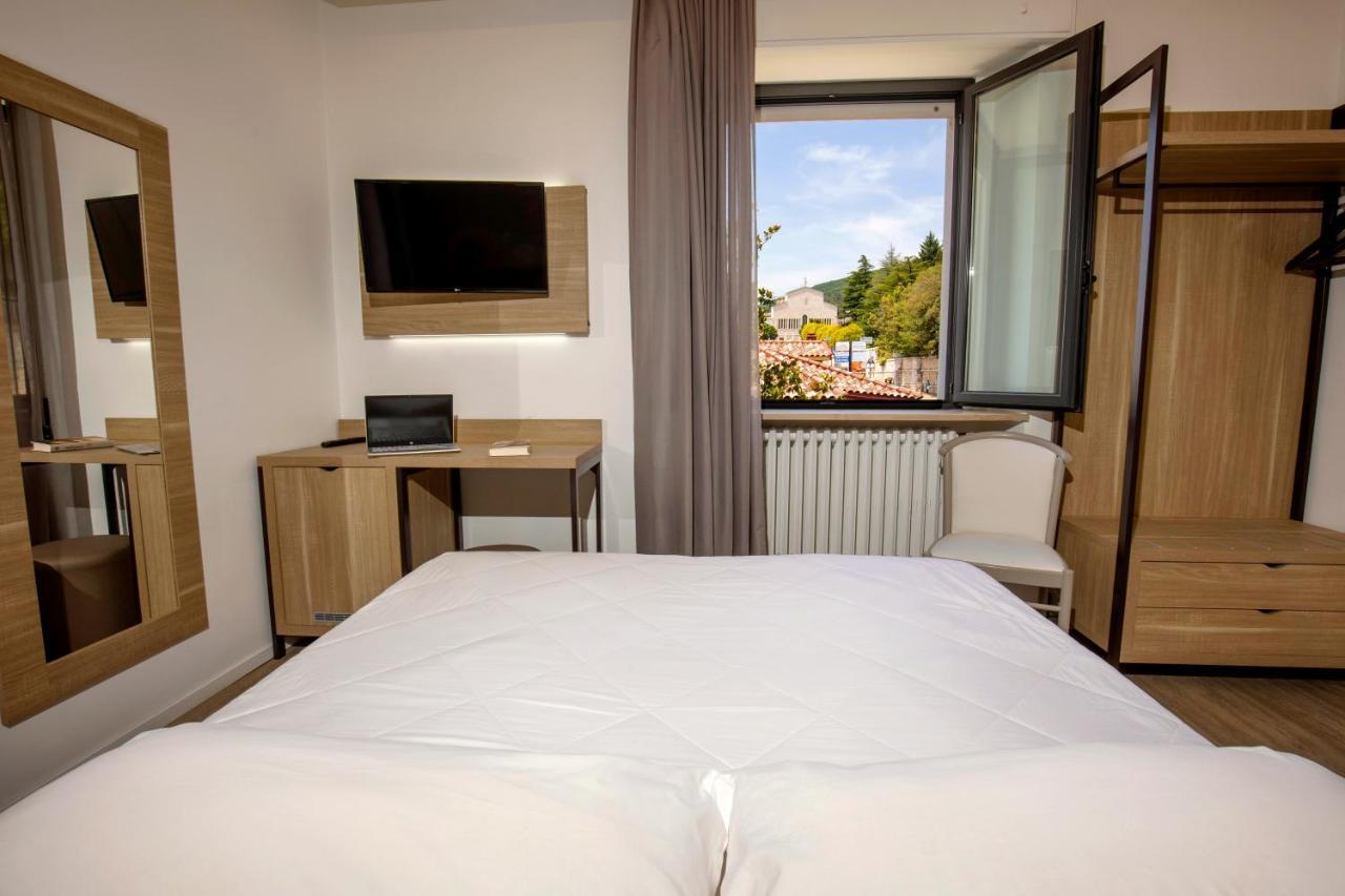 Hotel Sollievo San Giovanni Rotondo Kültér fotó